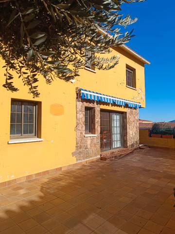 Casa adosada en Venta en Carrer Narcís Monturiol en Sant Celoni