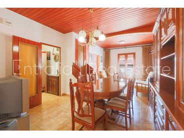 Maison mitoyenne avec jardin à vendre à Calle Mare de Déu del Catllar