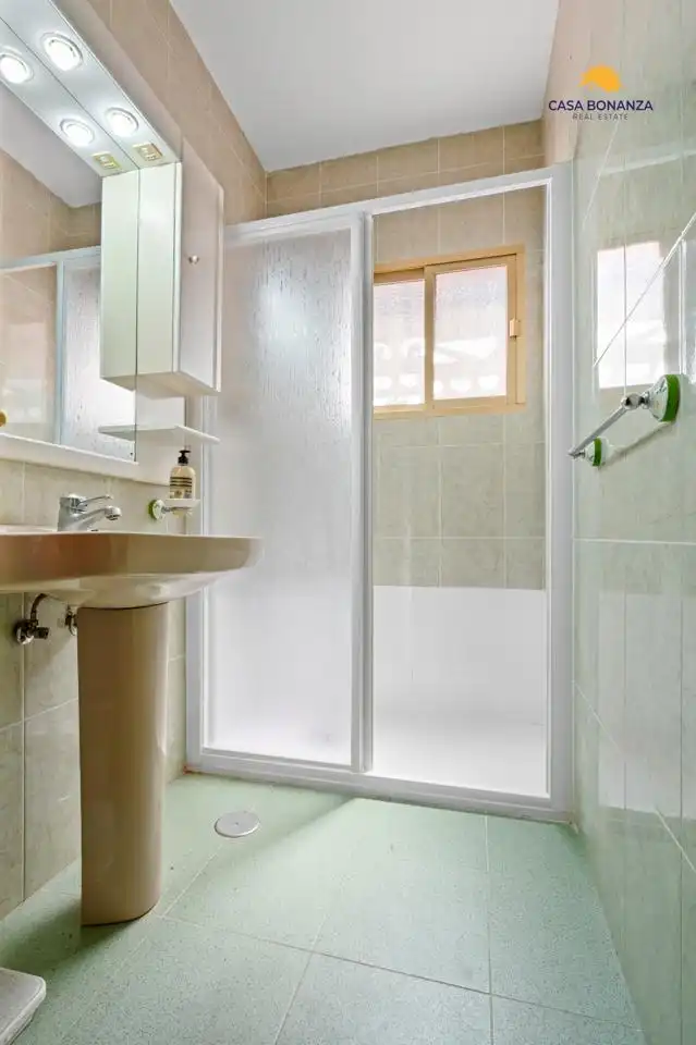 Bathroom of Houses for sale in Almuñécar  with Private garden, Terrace and Swimming Pool