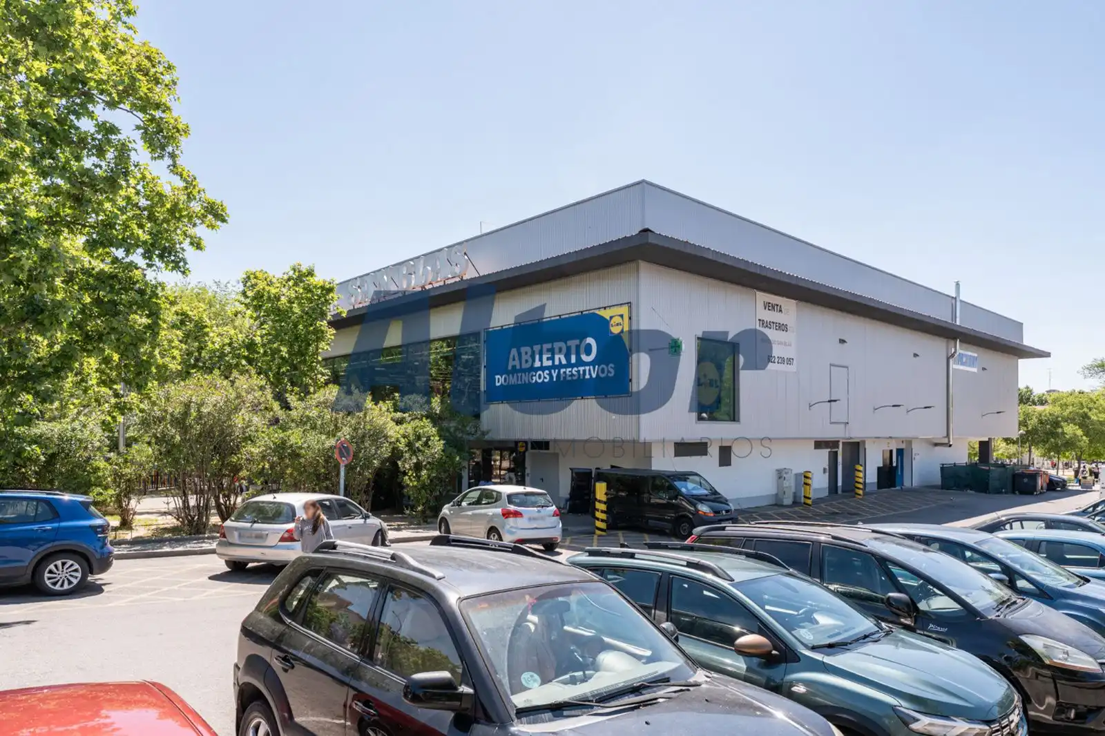 Vista exterior de Piso en venta en Madrid con Calefacción y Amueblado