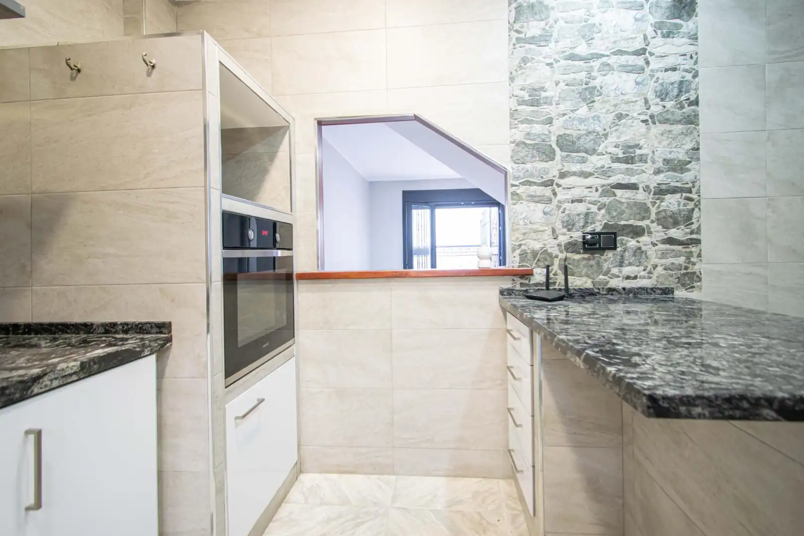 Cocina de Casa o chalet en venta en Sevilla con Aire acondicionado, Calefacción y Terraza