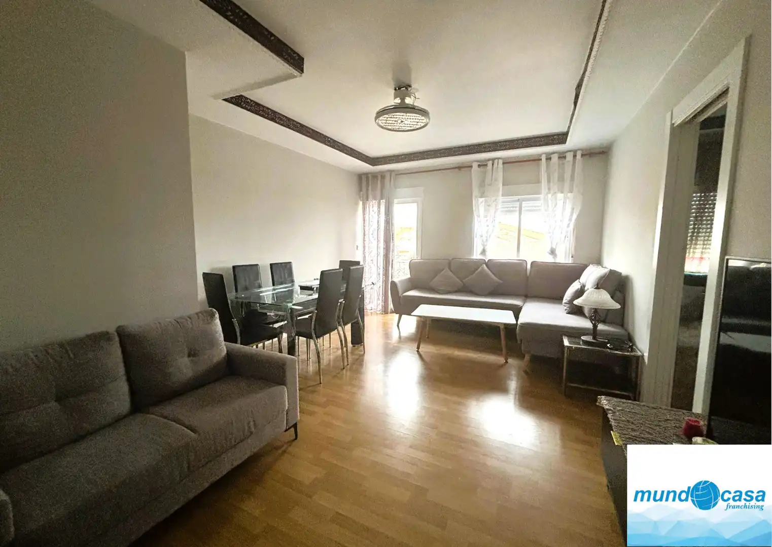 Wohnzimmer von Wohnung zum Verkauf in Pina de Ebro mit Parkett, Ofen und Waschmaschine