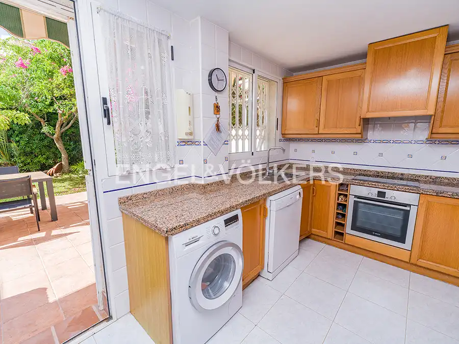Terraced house with balcony for sale in Carrer dels Alguers 4, imagen 13