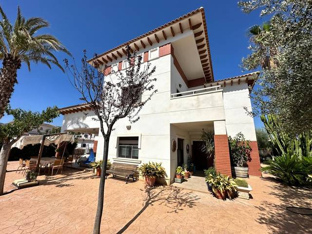 Casa-chalet en Venta en Monóvar  / Monòver