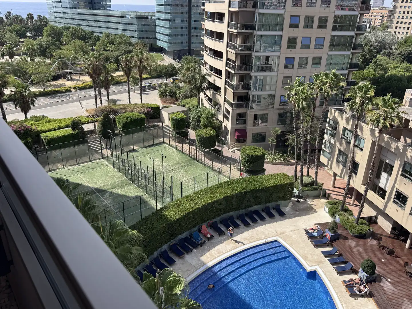 Swimming pool of Flat for rent in Barcelona