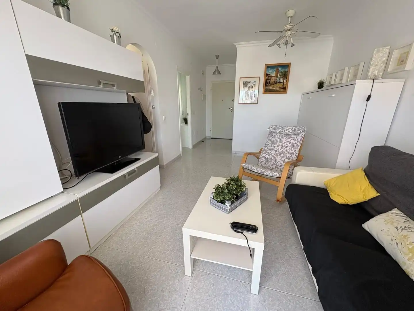 Sala d'estar de Apartament de lloguer en Torrox amb Terrassa i Piscina comunitària