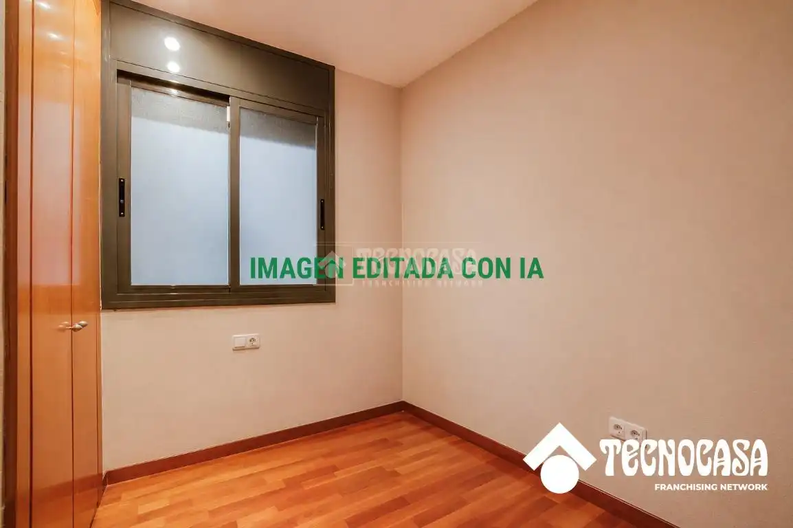 Habitación de Piso en venta en Barcelona con Balcón