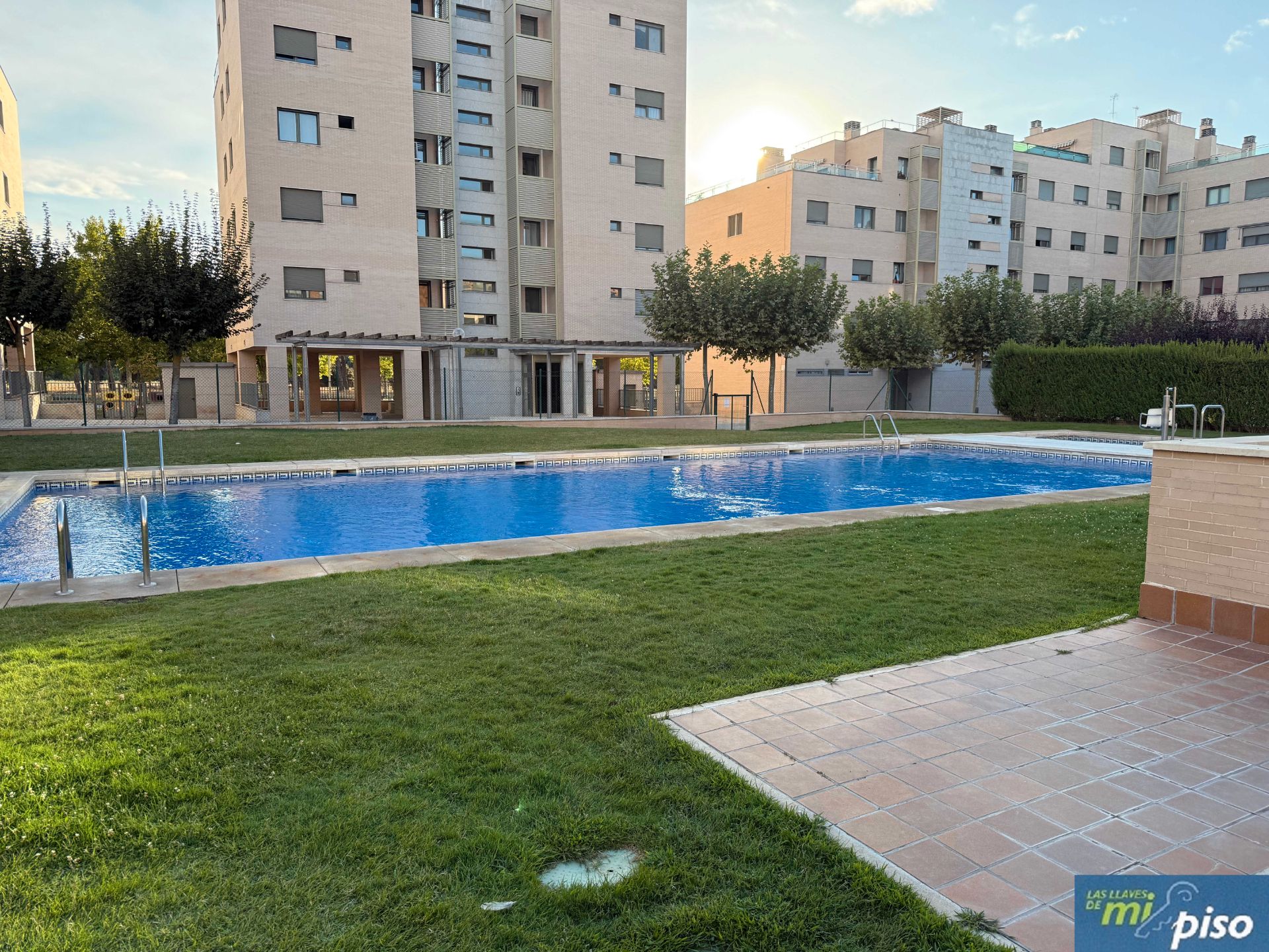 Swimming pool of Flat for sale in Valladolid Capital  with Heating, Parquet flooring and Storage room