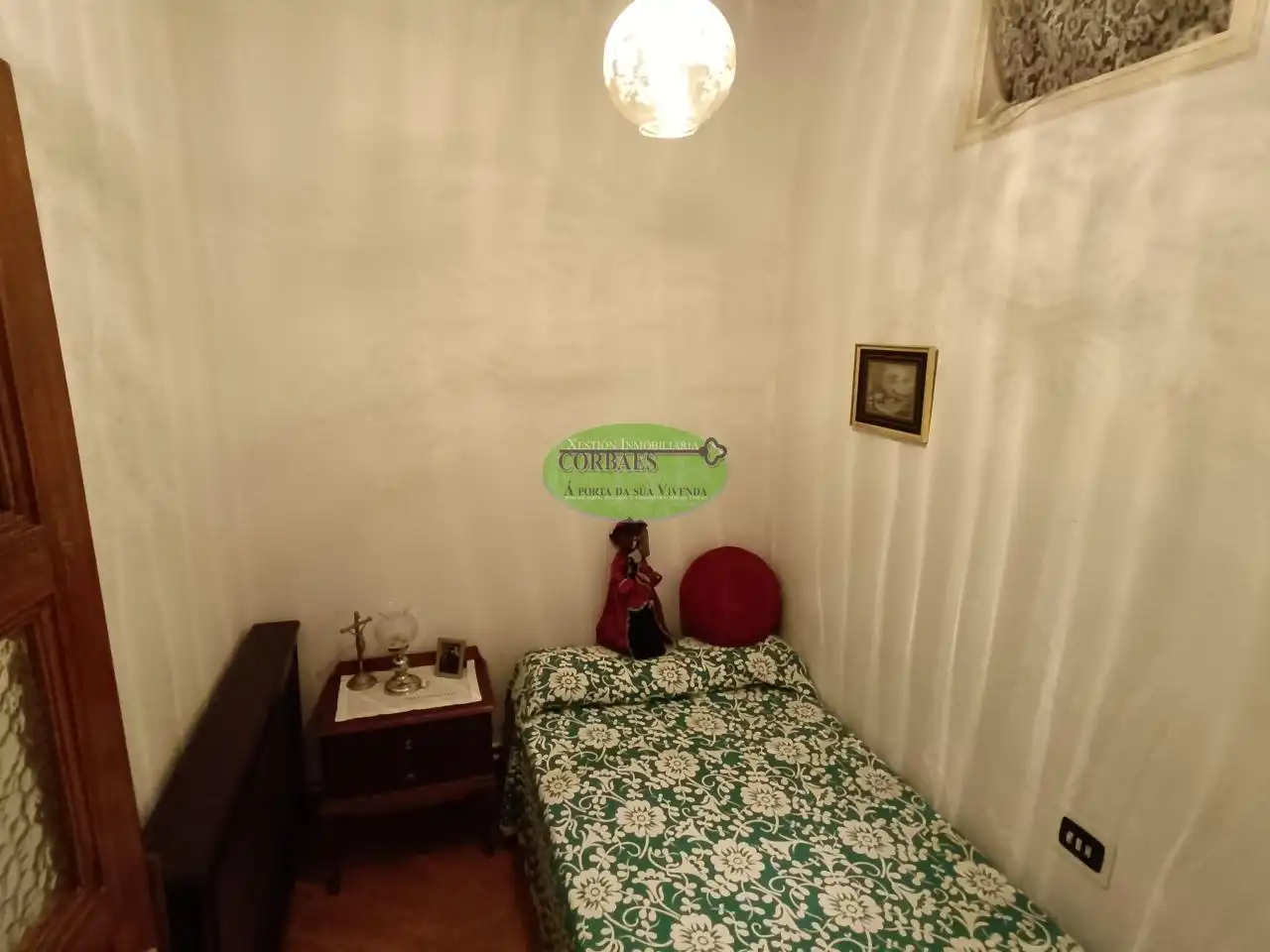 Dormitori de Casa adosada en venda en Ourense Capital  amb Calefacció, Jardí privat i Terrassa