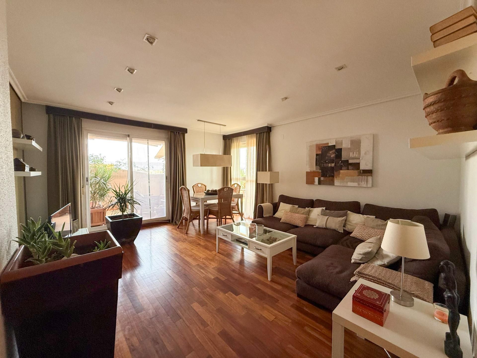 Sala de estar de Ático en venta en  Valencia Capital con Aire acondicionado, Calefacción y Parquet
