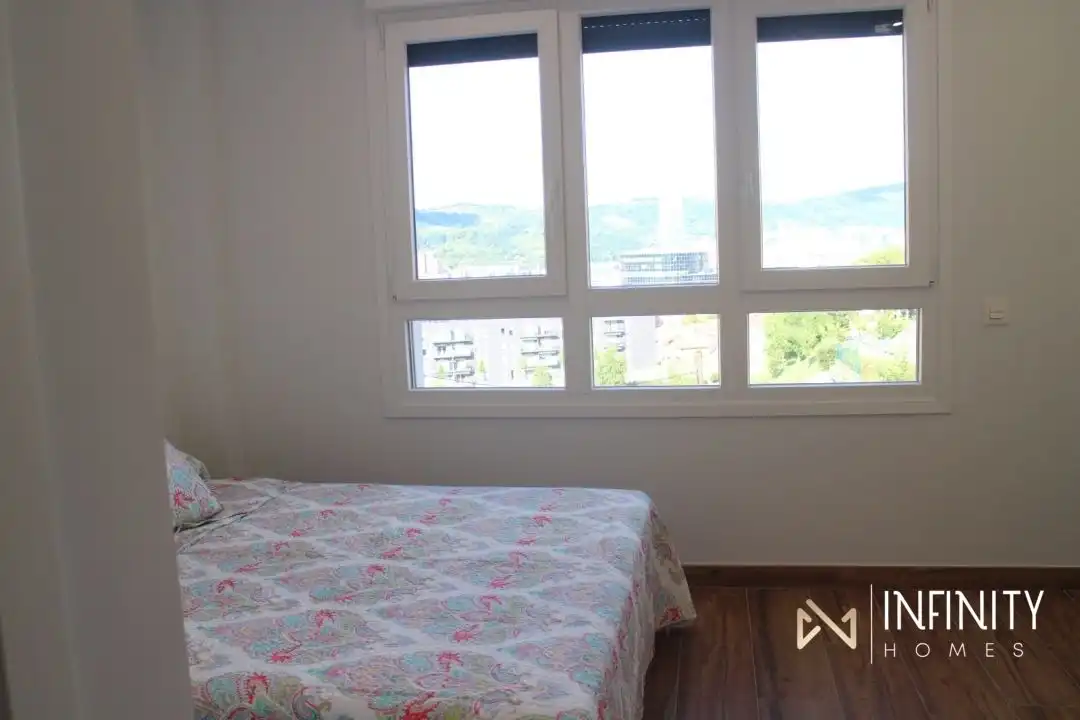 Habitación de Piso de alquiler en Bilbao  con Calefacción, Terraza y Balcón