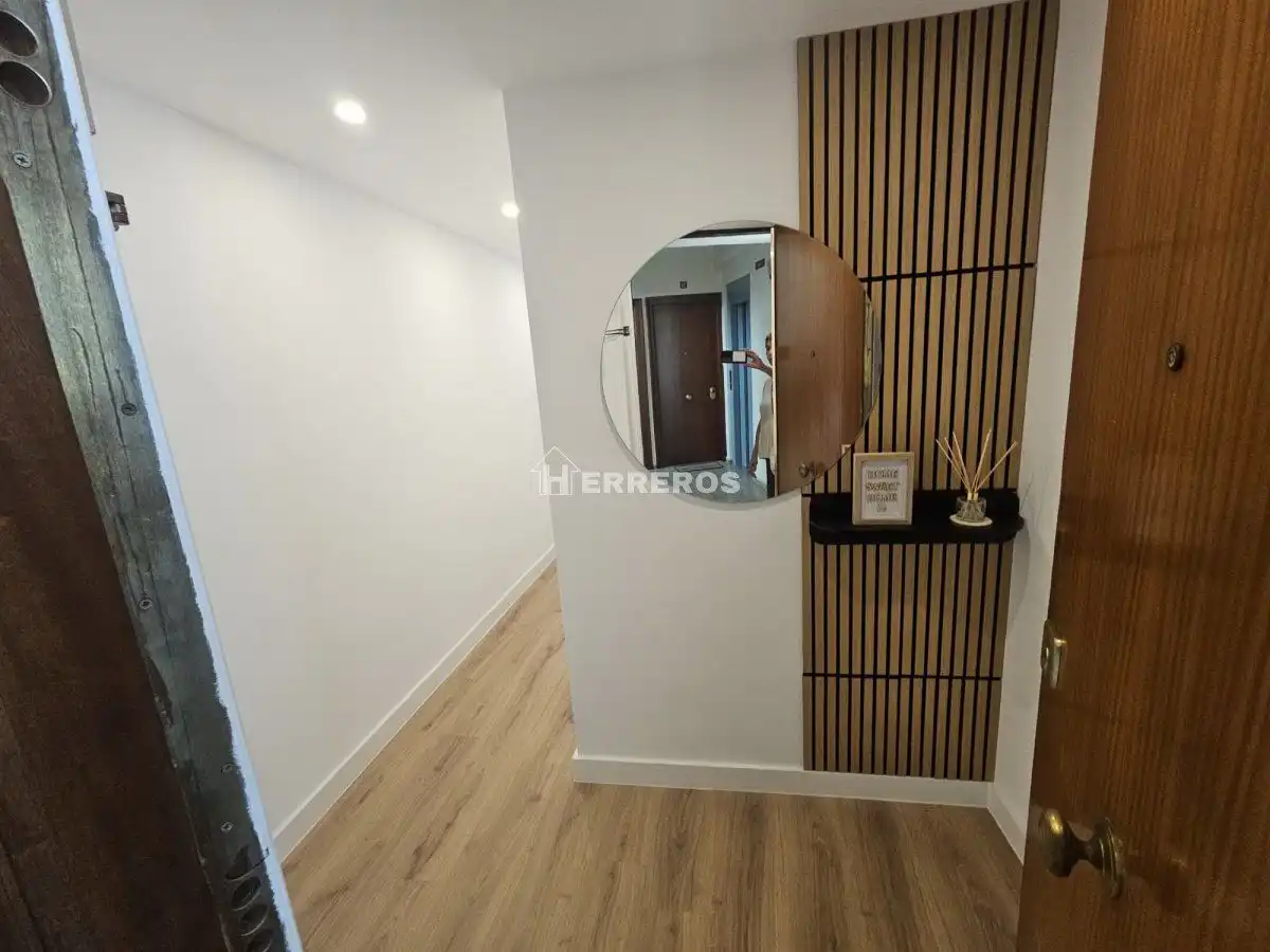 Flat with terrace for sale in gonzalo de berceo, imagen 17