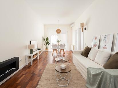 Living room of Flat for sale in Badalona  with Air Conditioner, Heating and Parquet flooring