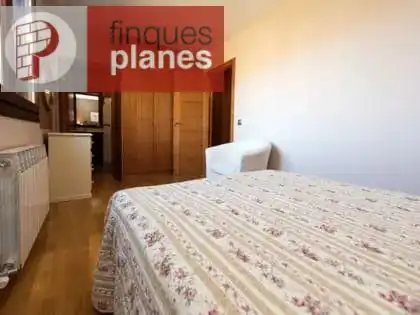 Dormitori de Casa o xalet en venda en La Seu d'Urgell amb Jardí privat, Terrassa i Traster