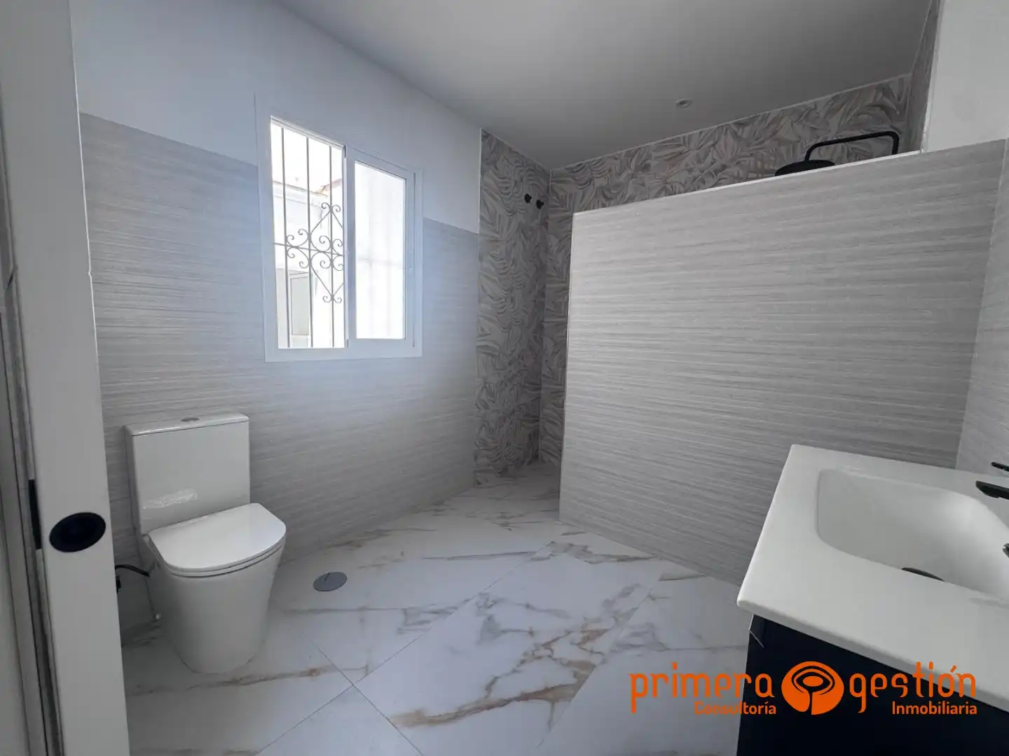Badezimmer von Wohnung zum Verkauf in Carmona