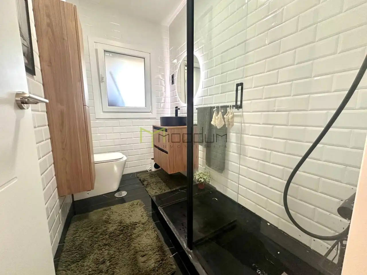 Bany de Pis en venda en Santiago de Compostela  amb Calefacció, Terrassa i Traster