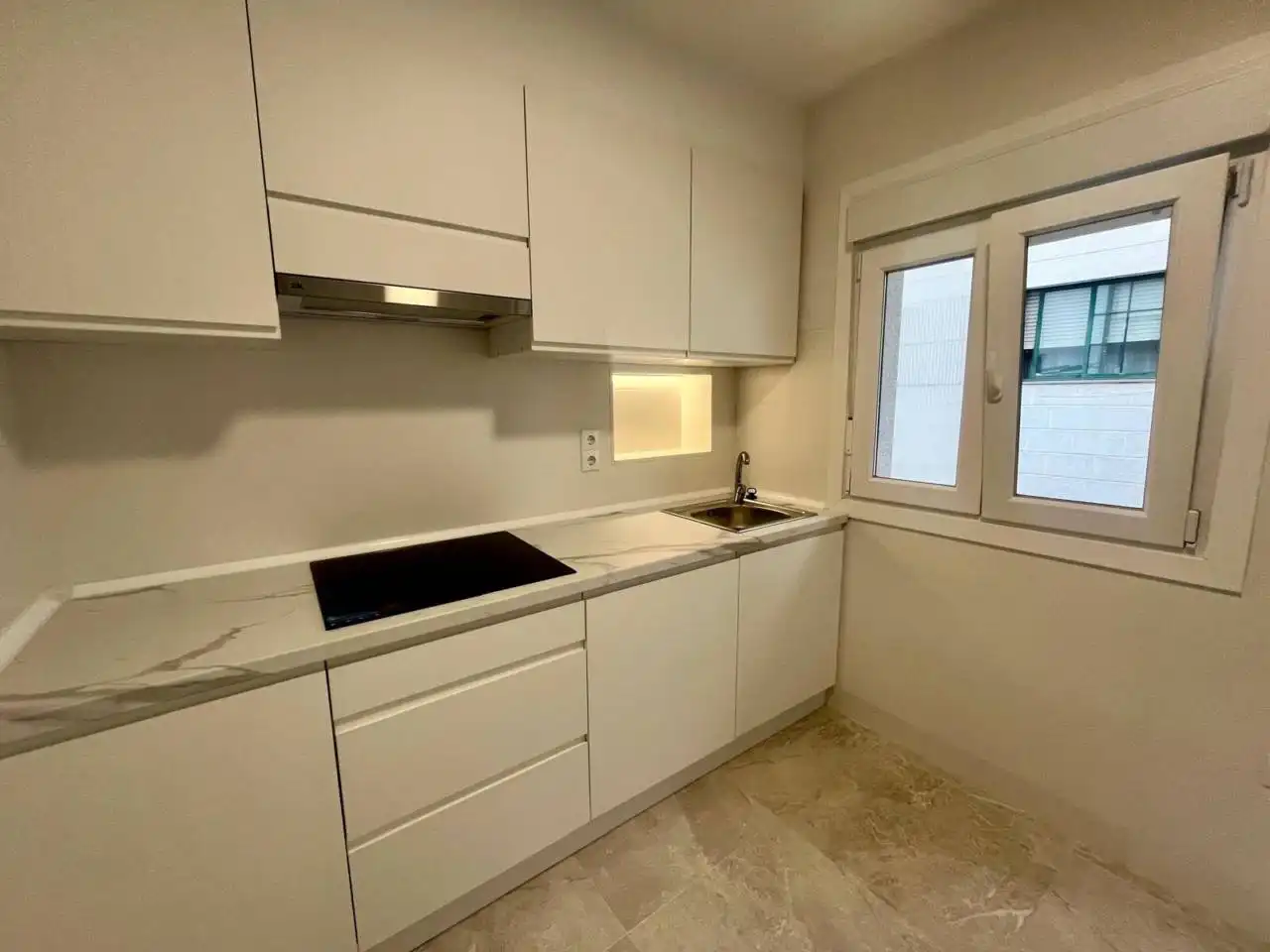 Kitchen of Flat for rent in Betanzos  with Balcony