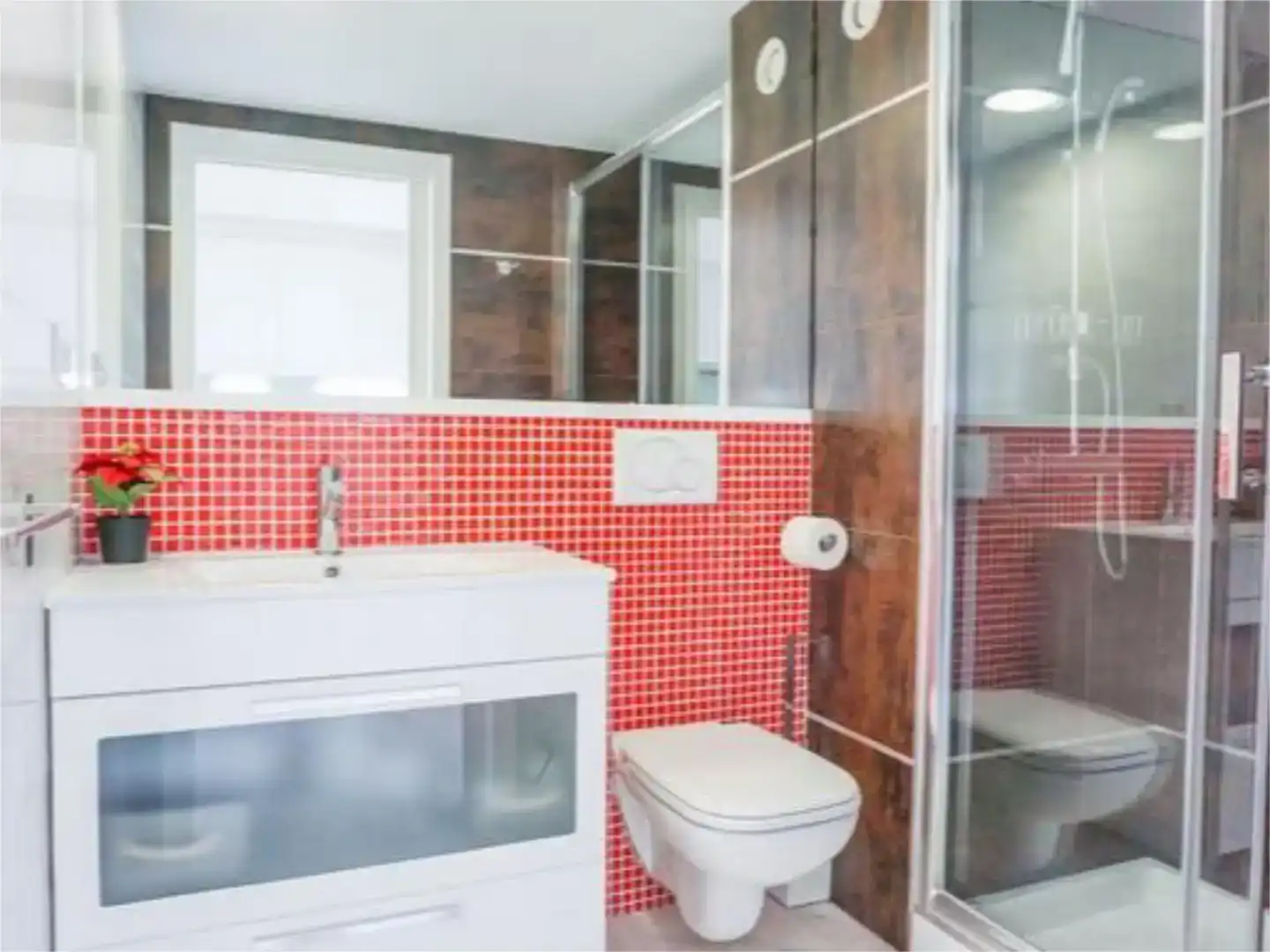 Bathroom of Apartments for rent in  Valencia Capital  with Air Conditioner