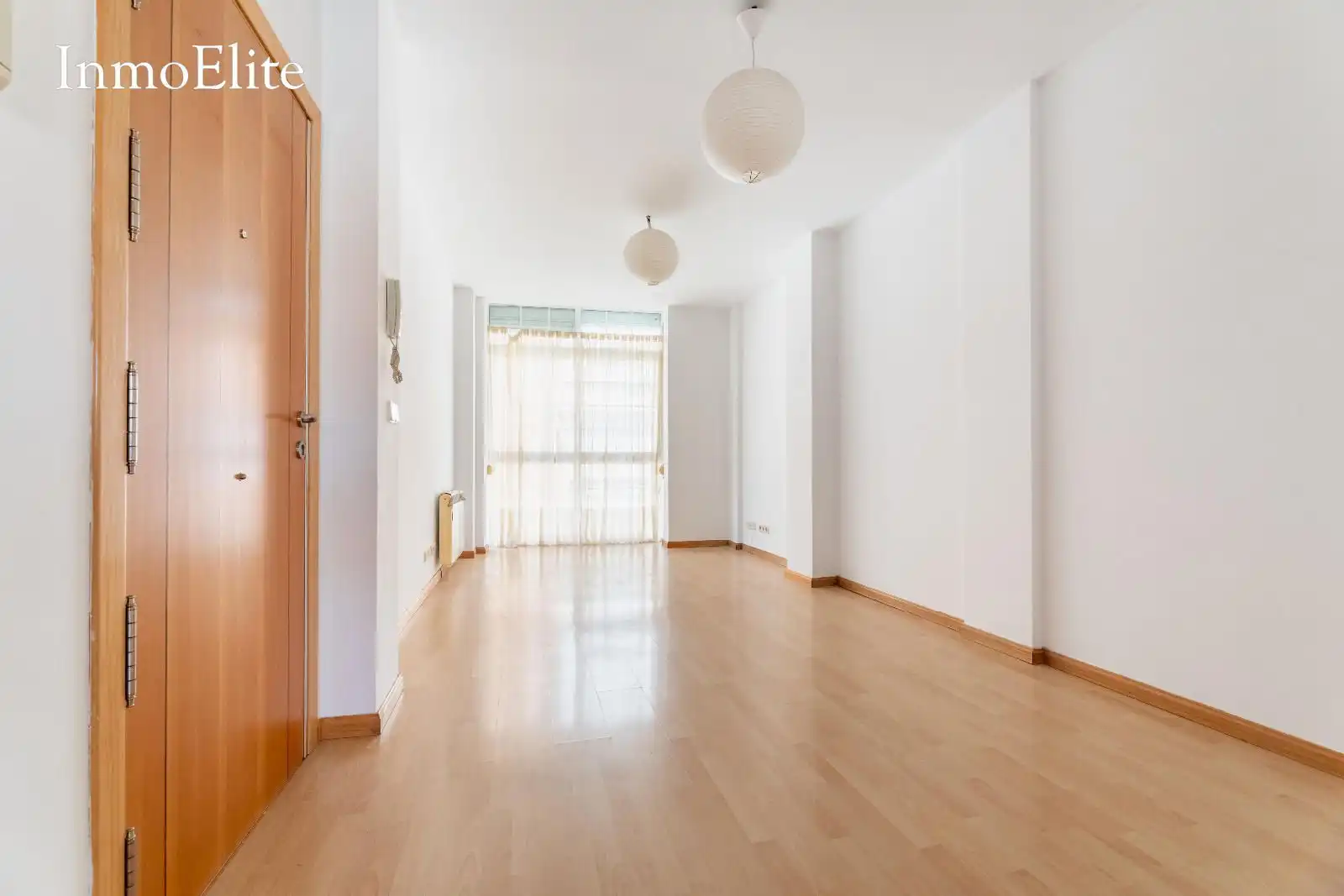 Piso en venta en Madrid con Calefacción, Trastero y Horno
