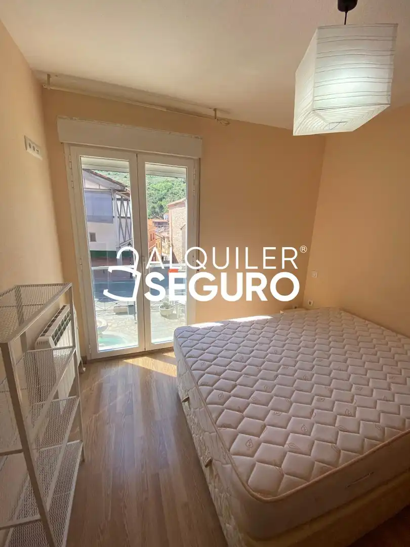 Habitación de Piso de alquiler en Chiloeches con Calefacción y Amueblado