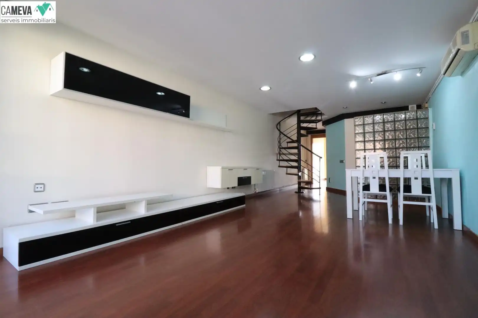 Sala d'estar de Dúplex en venda en Sabadell amb Aire condicionat, Calefacció i Parquet