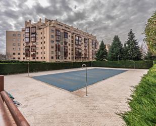 Piscina de Pis en venda en  Madrid Capital amb Piscina