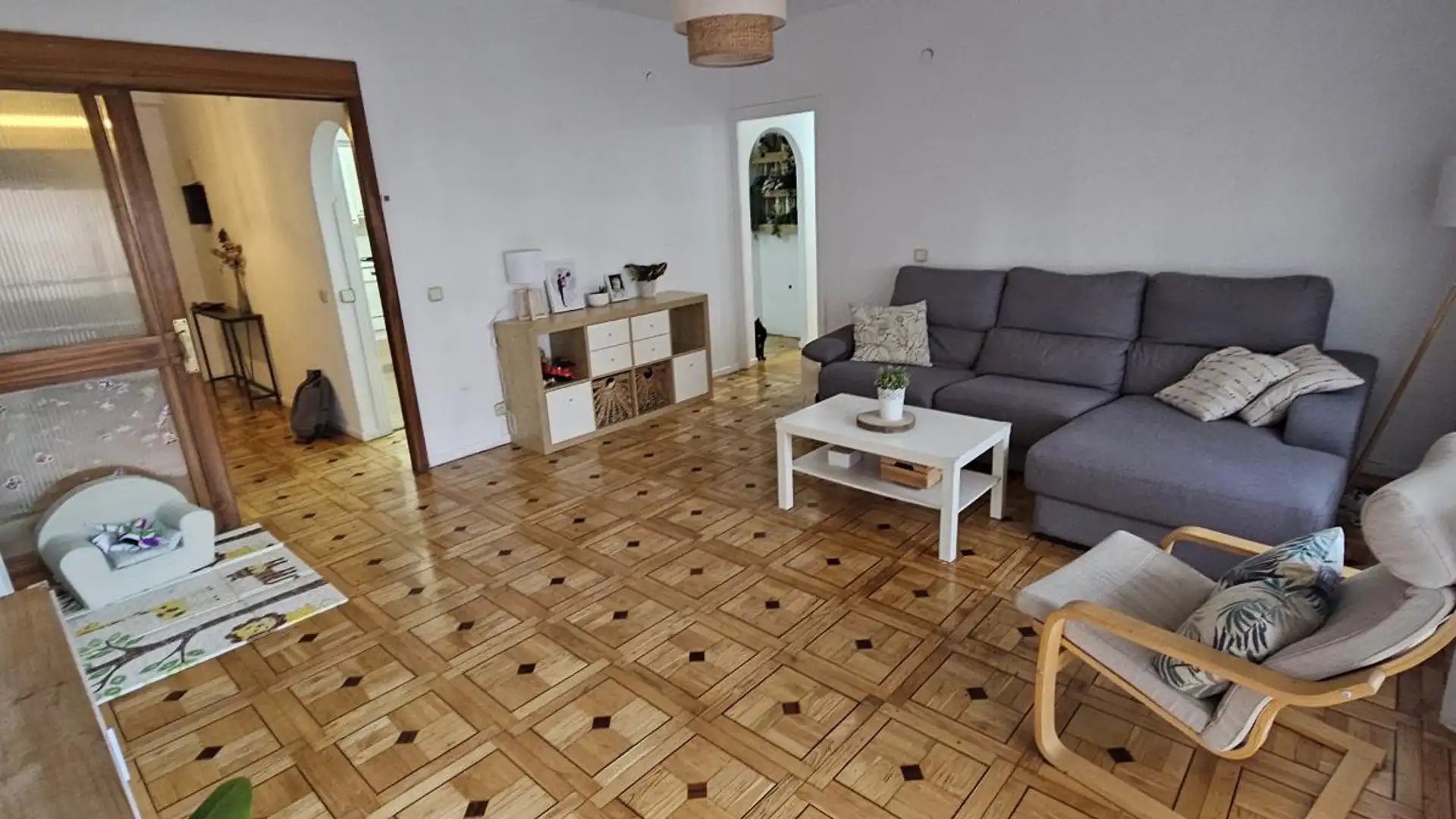 Piso en venta en De Guzmán El Bueno, Vallehermoso