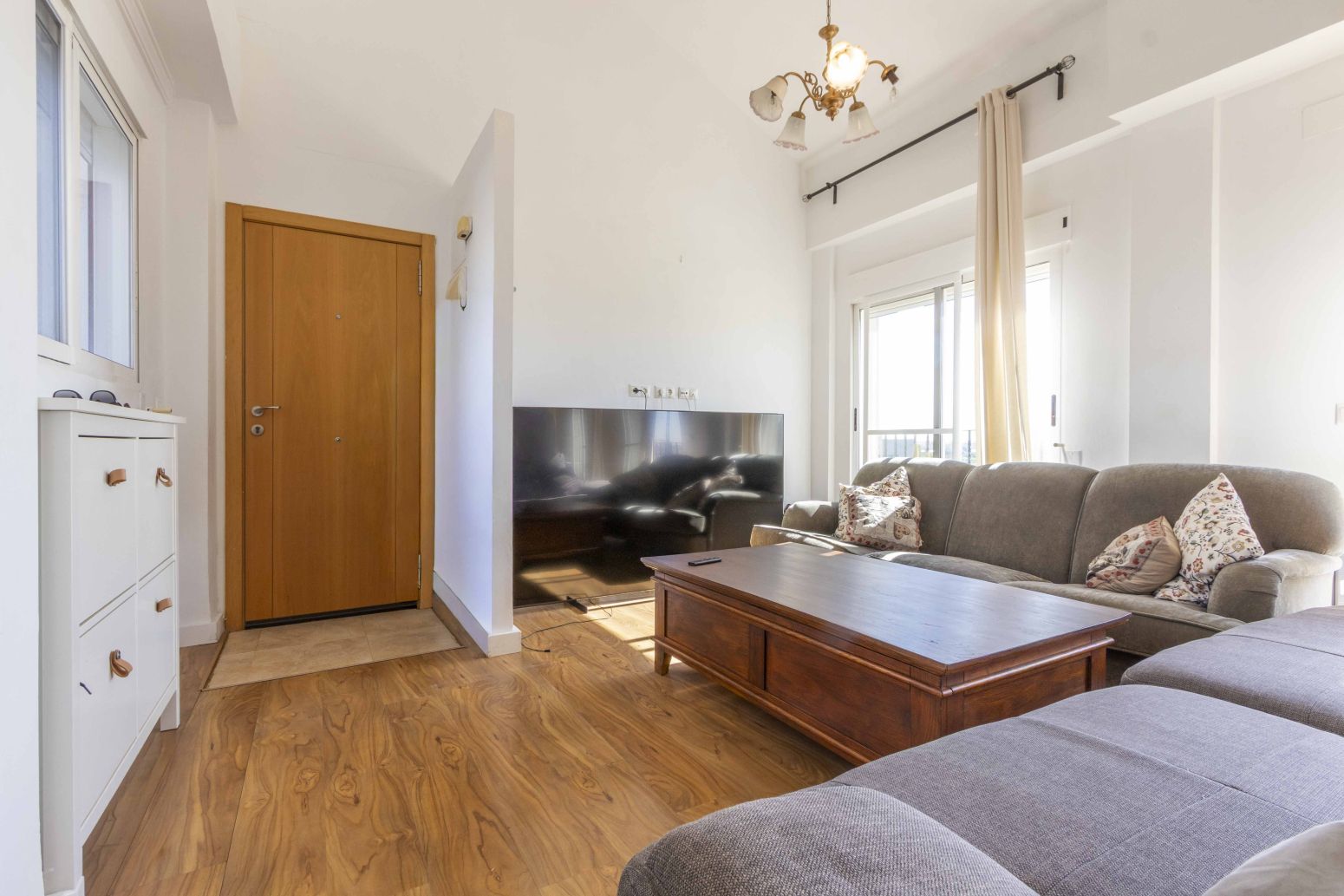Sala de estar de Piso en venta en Albalat dels Sorells con Aire acondicionado, Calefacción y Parquet