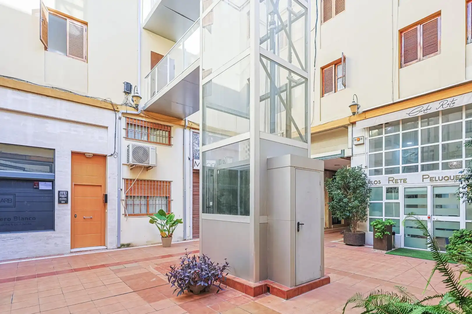Vista exterior de Piso en venta en Sevilla