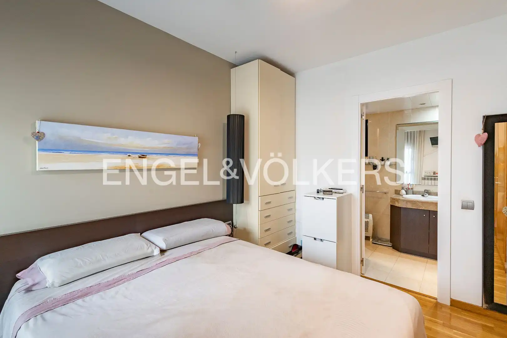 Bedroom of Attic for sale in Esplugues de Llobregat  with Air Conditioner, Heating and Parquet flooring