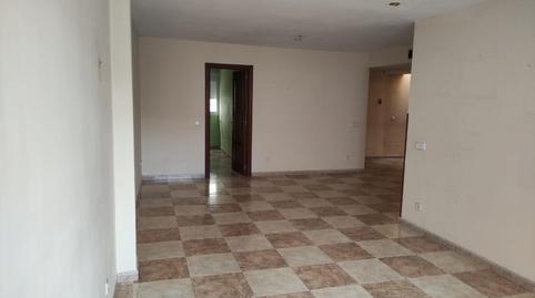 Foto 4 de Edifici en venda a Tr de Madrid, Centro, Alcobendas