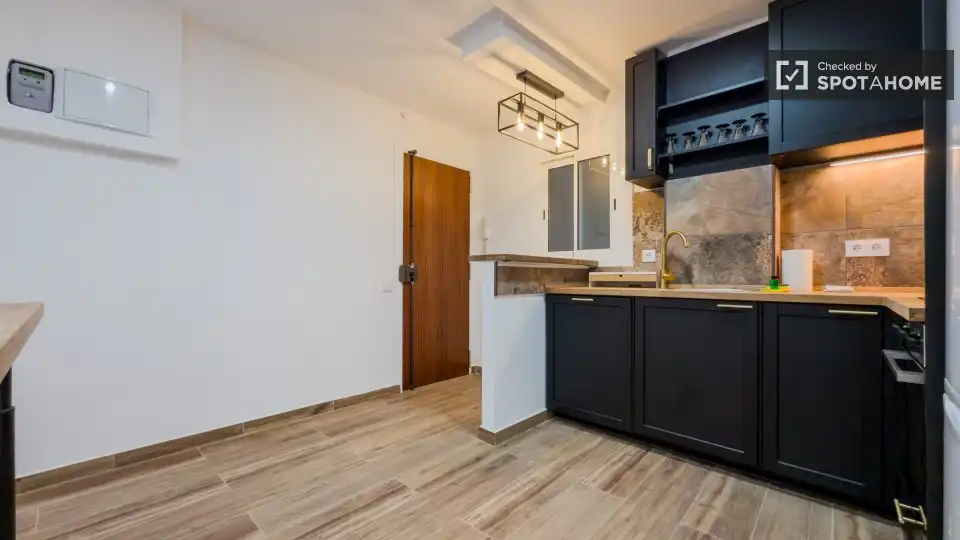 Habitació a Sant Pere, Sta. Caterina i la Ribera