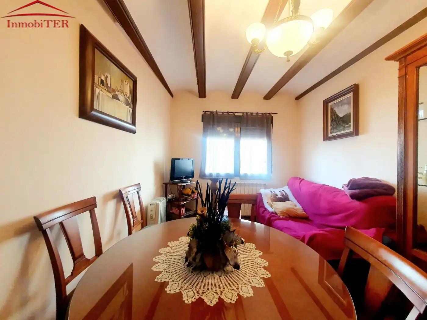 Sala de estar de Casa o chalet en venta en Alfambra con Calefacción, Terraza y Trastero