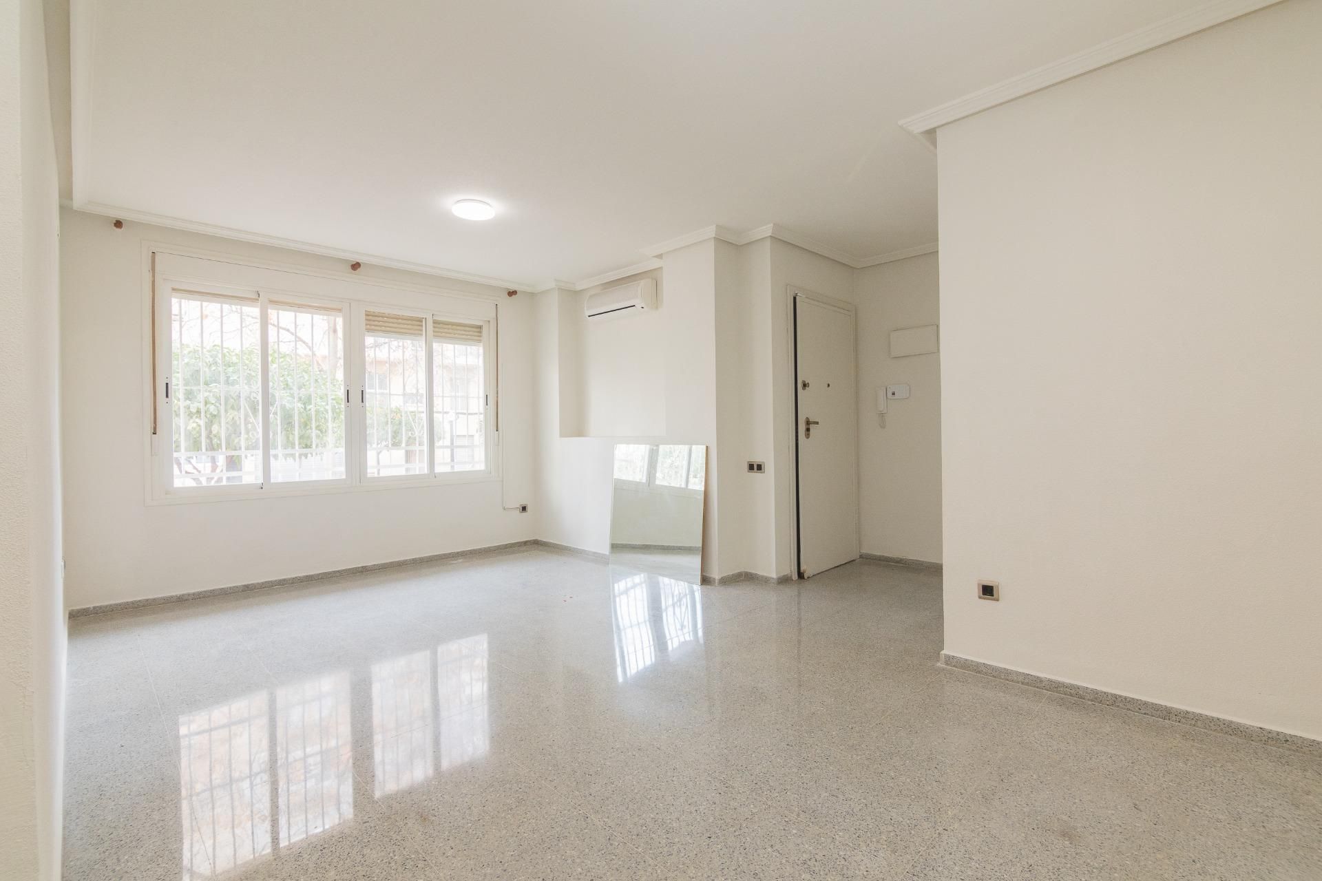 Planta baja for sale in Elche / Elx  with Air Conditioner