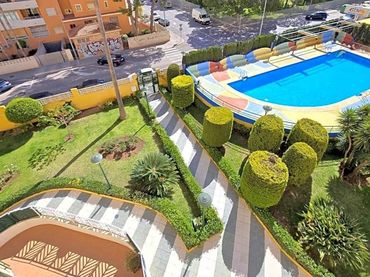 Apartment with pool for sale in Playa de Gandia