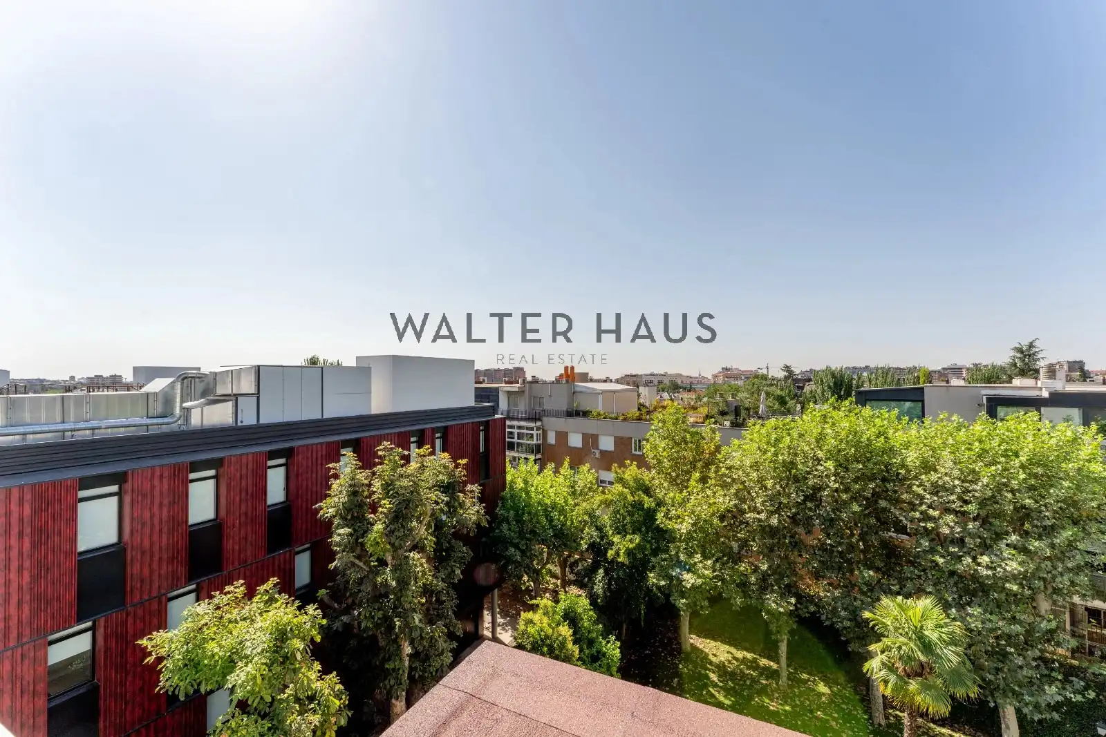 Exterior view of Flat for sale in Madrid  with Air Conditioner, Heating and Storage room