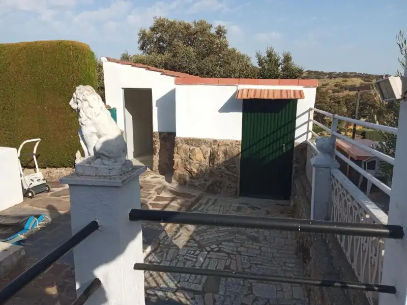 Houses for sale in Plasencia  with Swimming Pool
