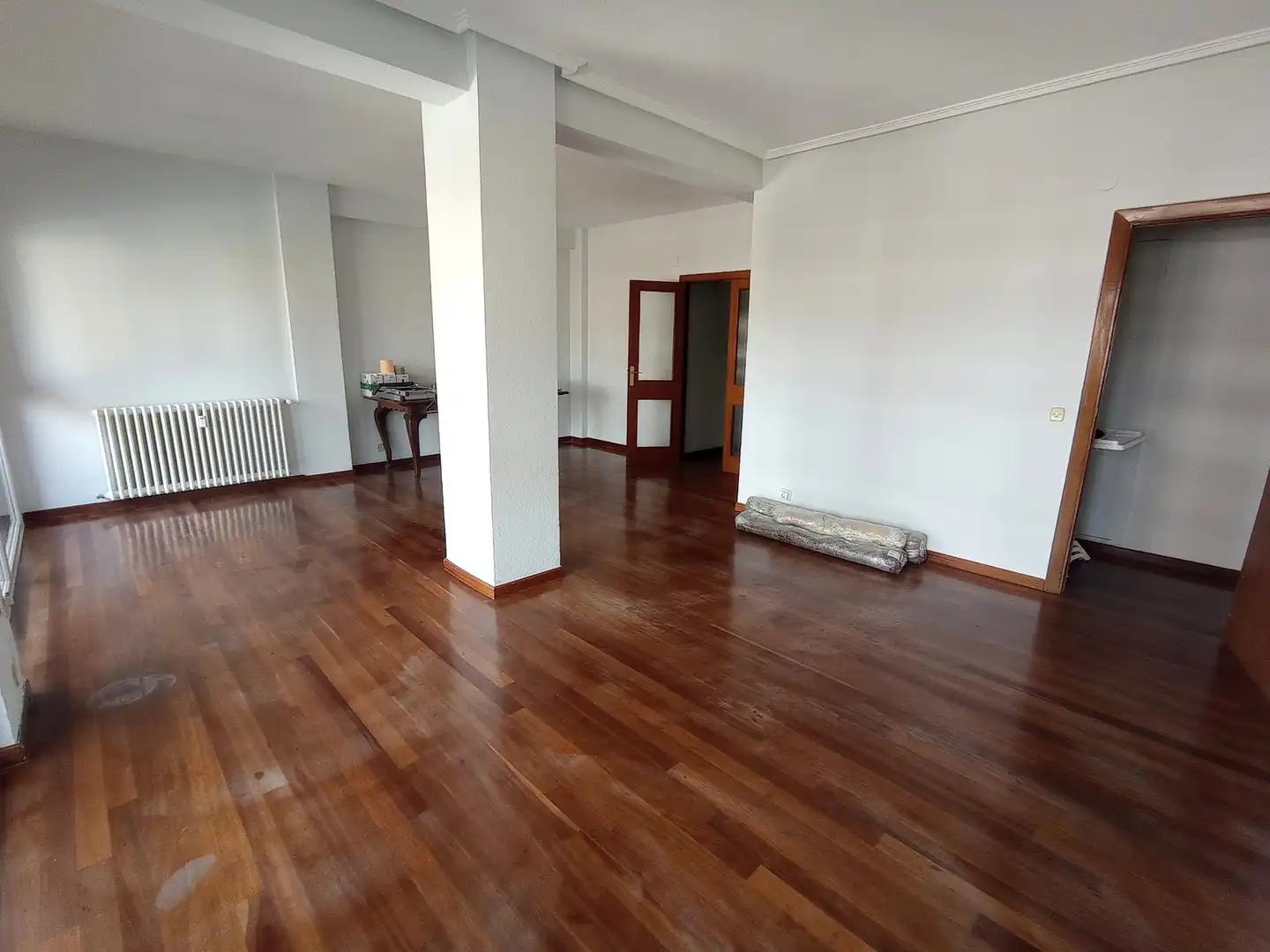 Sala d'estar de Pis en venda en Valladolid amb Parquet, Terrassa i Traster