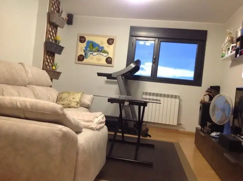 Sala de estar de Piso en venta en Santo Domingo de la Calzada con Calefacción, Parquet y Trastero