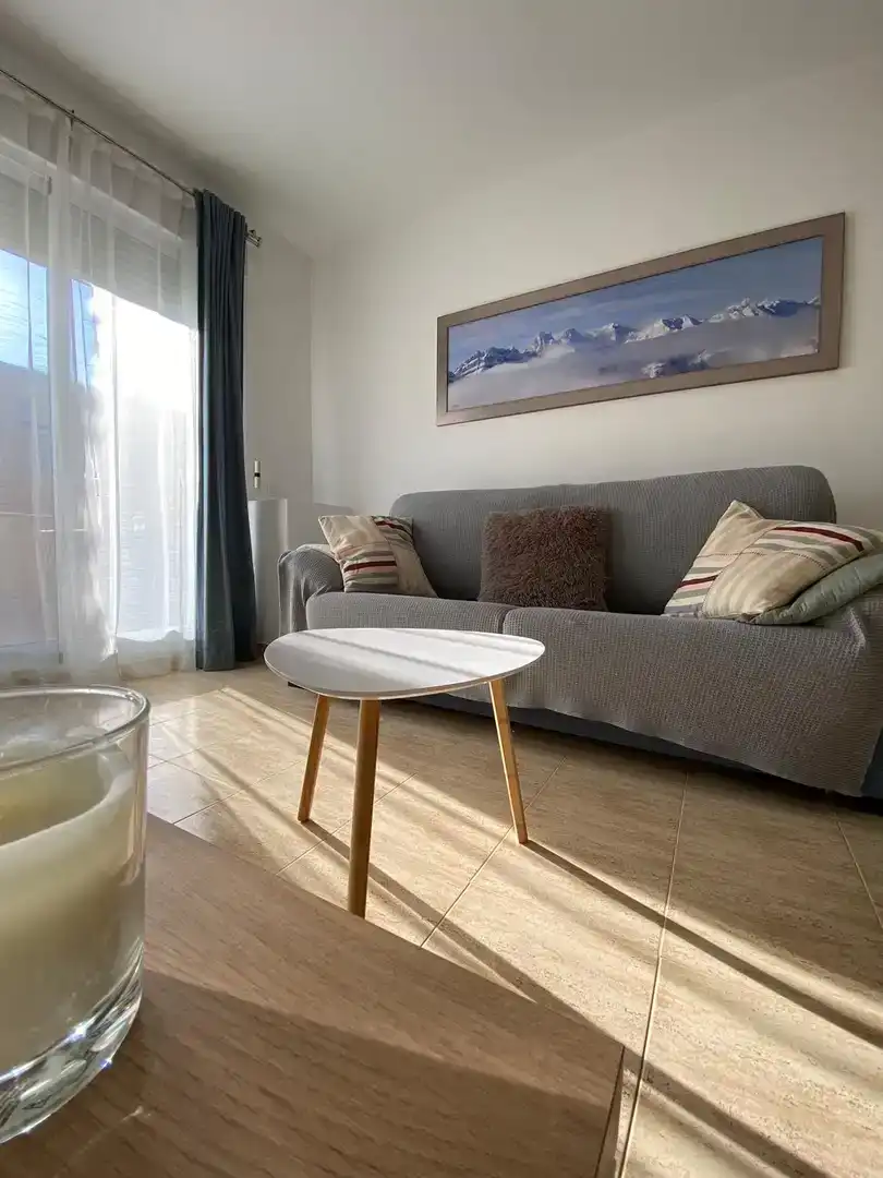 Sala d'estar de Pis de lloguer en Peñíscola / Peníscola amb Aire condicionat, Jardí privat i Piscina
