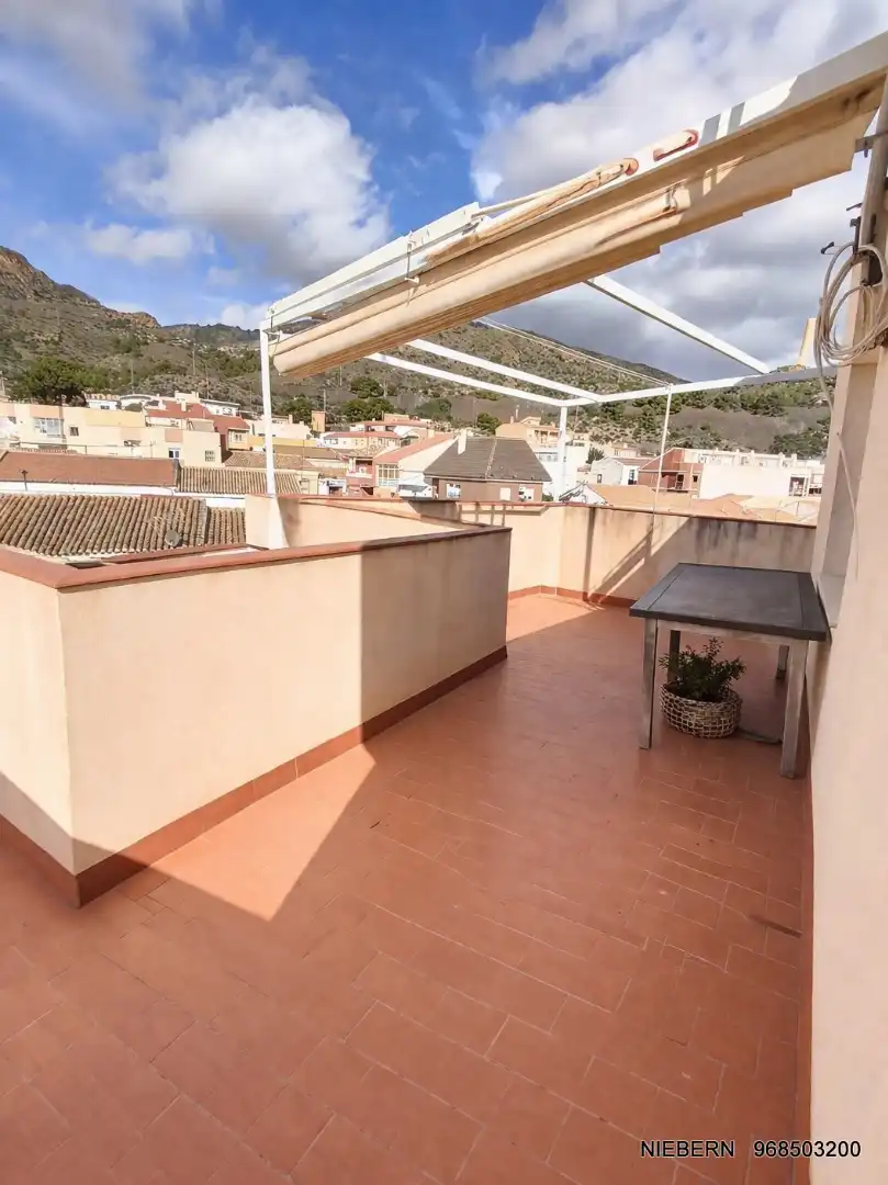 Terrasse von Einfamilien-Reihenhaus zur Miete in La Unión mit Klimaanlage, Terrasse und Möbliert