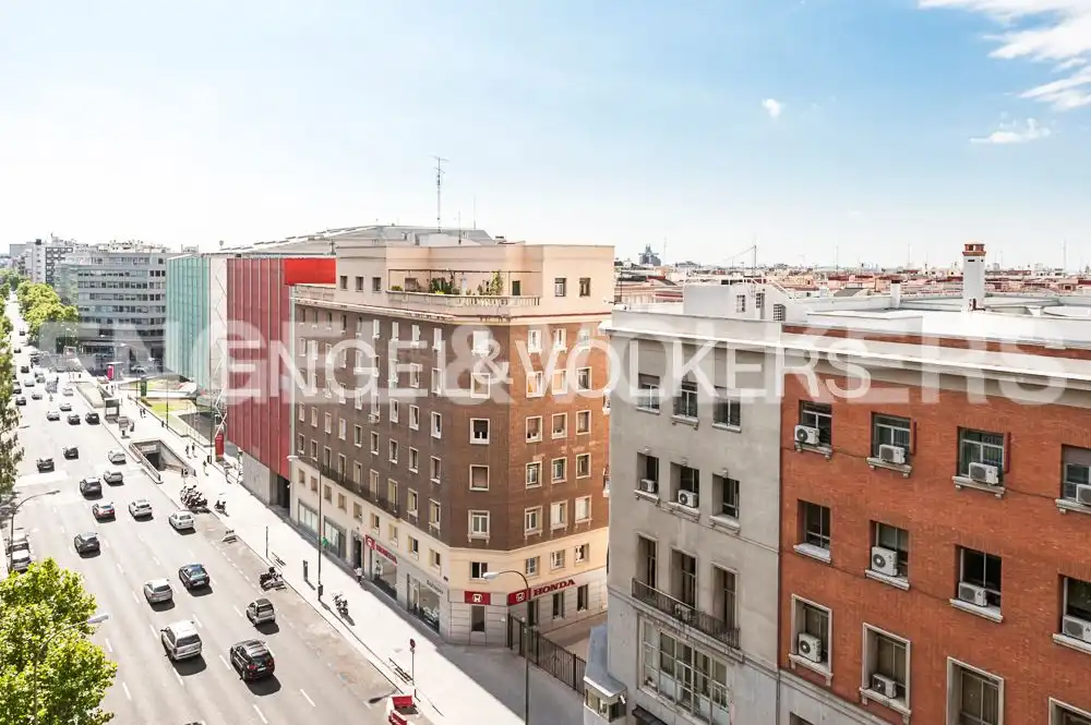 Vista exterior de Pis de lloguer en Madrid amb Calefacció i Es permeten mascotes