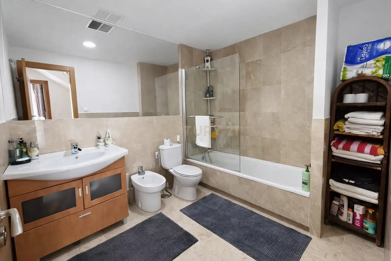 Baño de Casa adosada en venta en La Nucia con Aire acondicionado, Trastero y Horno