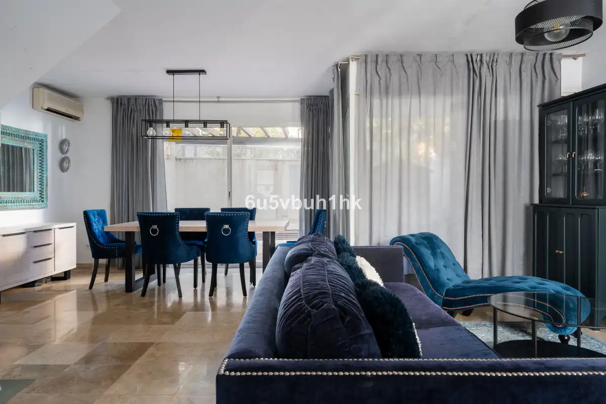 Living room of Detached homes for sale in Marbella  with Air Conditioner and Terrace