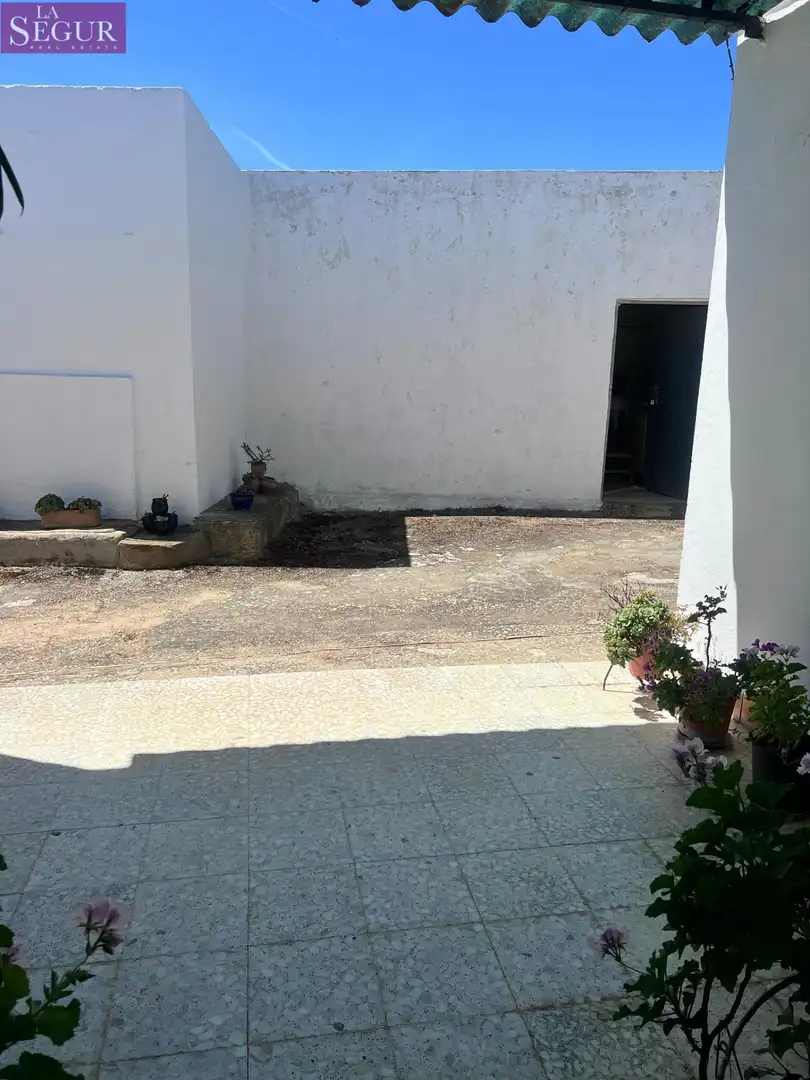 Aparcament de Finca rústica en venda en Vejer de la Frontera
