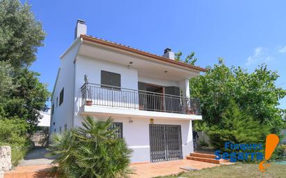 Exterior view of House or chalet for sale in Bellvei  with Private garden, Terrace and Storage room