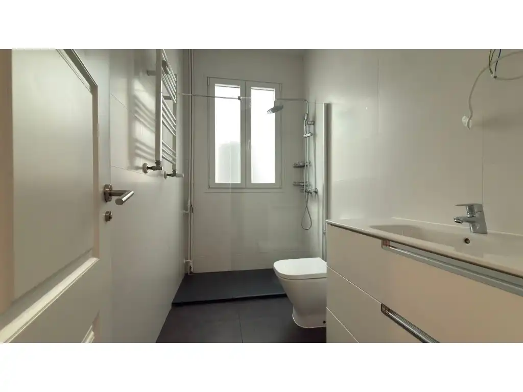 Baño de Piso de alquiler en Madrid con Aire acondicionado, Calefacción y Horno