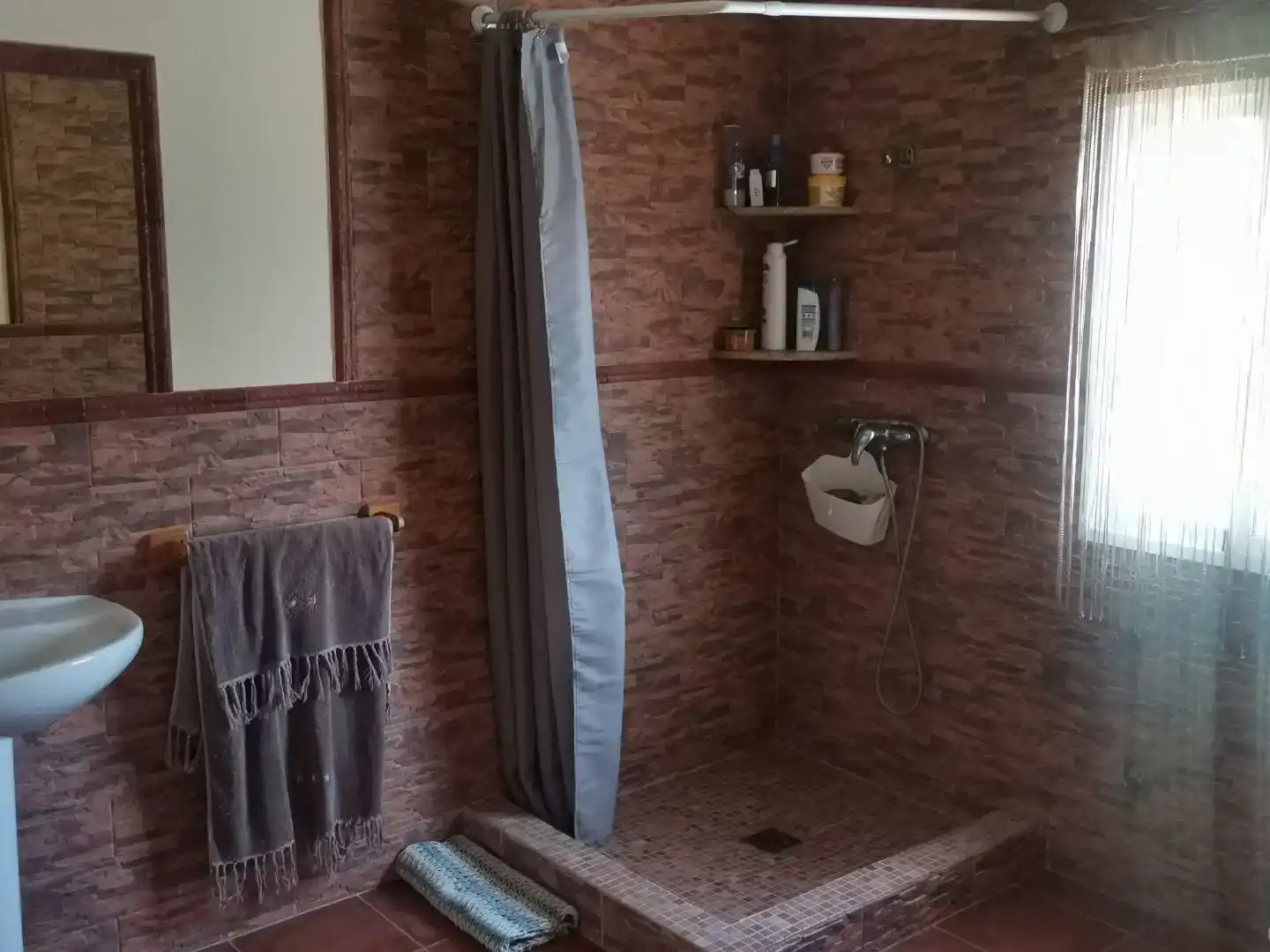 Bany de Pis en venda en Hellín amb Piscina
