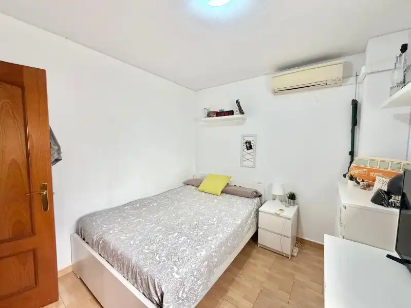 Dormitori de Pis en venda en Torremolinos amb Aire condicionat, Terrassa i Traster