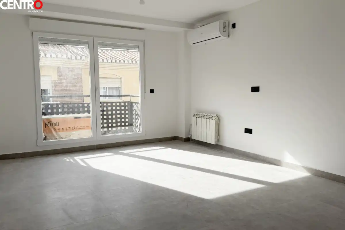 Sala de estar de Piso en venta en La Zubia con Aire acondicionado, Calefacción y Jardín privado